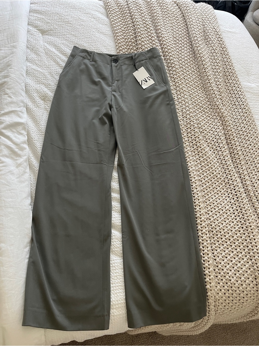NWT - ZARA Wide Leg Tailored Pants - Med